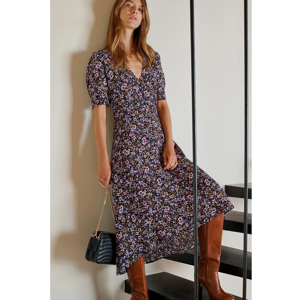 Ditsy Floral Print Midi Dress with V-Neck and Short Puff Sleeves