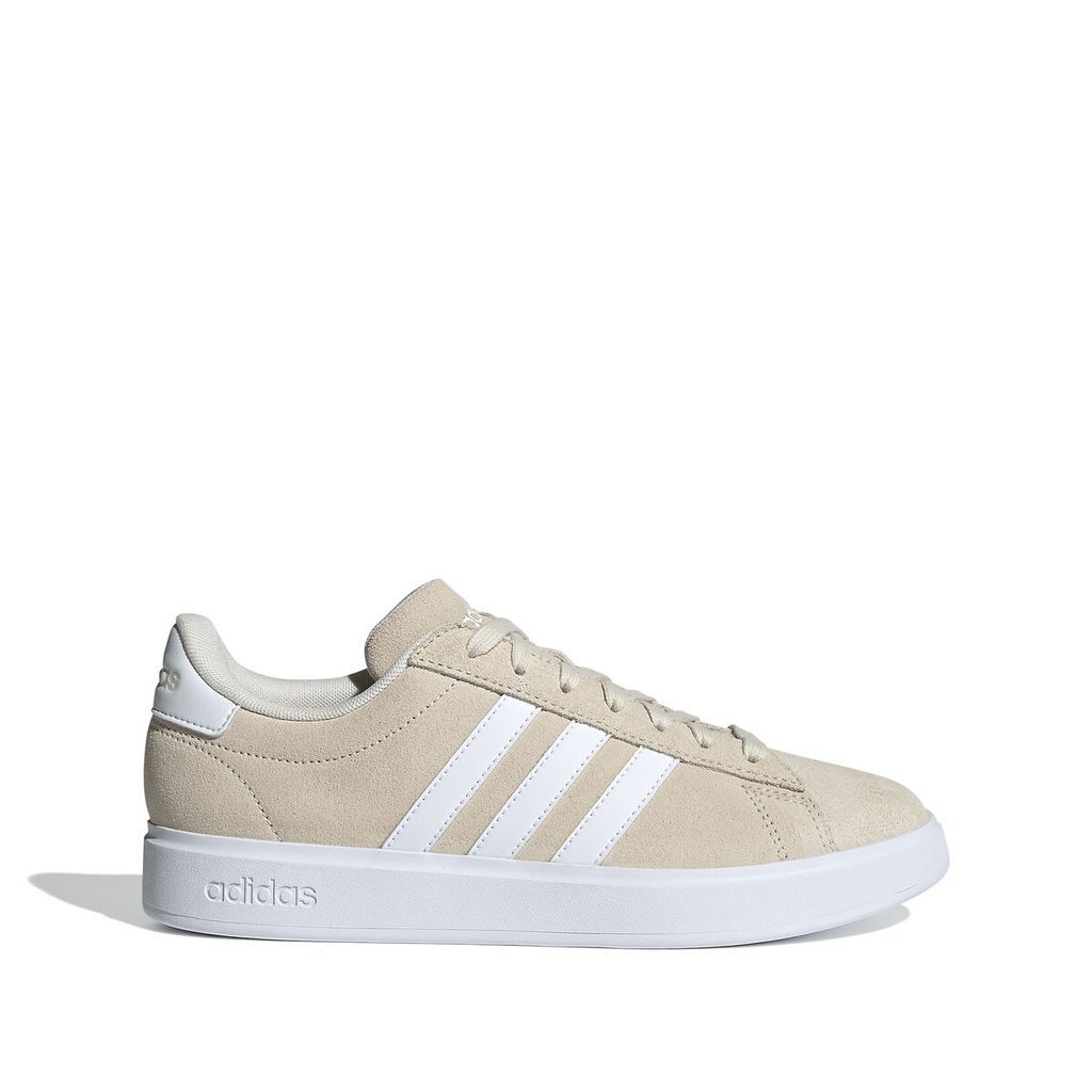 Grand Court 2.0 Trainers in Suede