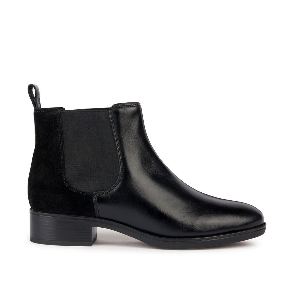Felicity Breathable Chelsea Boots in Leather