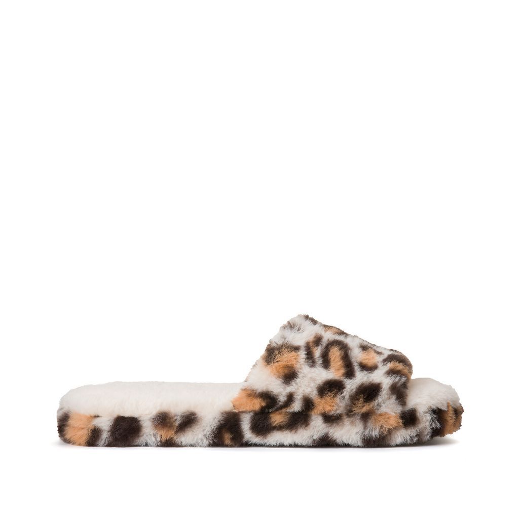 Leopard Print Slippers in Faux Fur