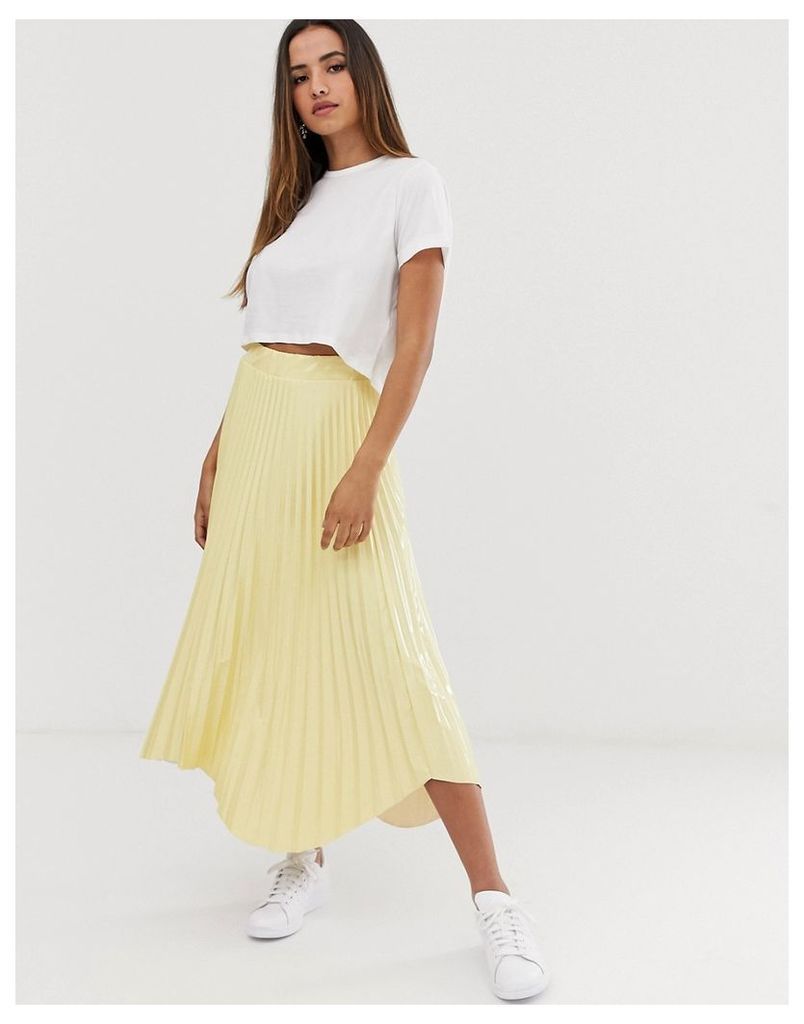 pleated midi skirt in vinyl with waved hem-Yellow