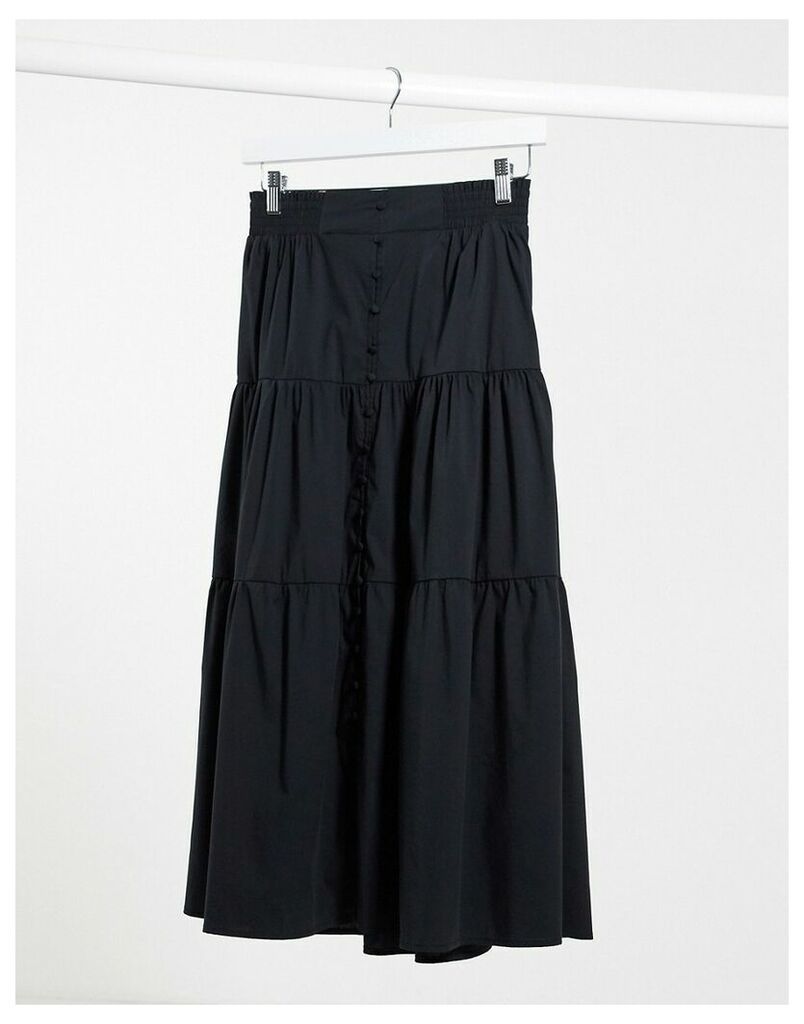 tiered midi skirt in black