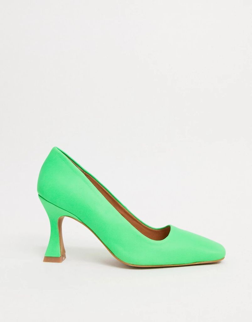 Saint premium leather square toe court shoe in green