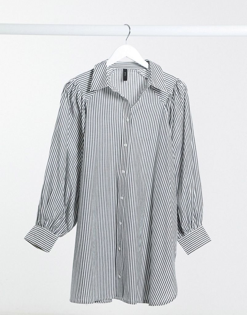 shirt dress with exagerated sleeve in blue stripe