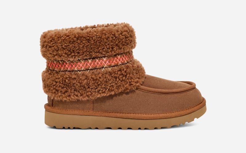 Mini UGG® Braid Boot in Hardwood, Size 5, Leather
