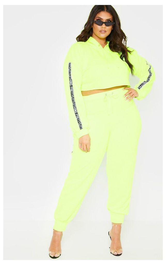 PRETTYLITTLETHING Plus Neon Lime Cropped Hoodie, Neon Lime