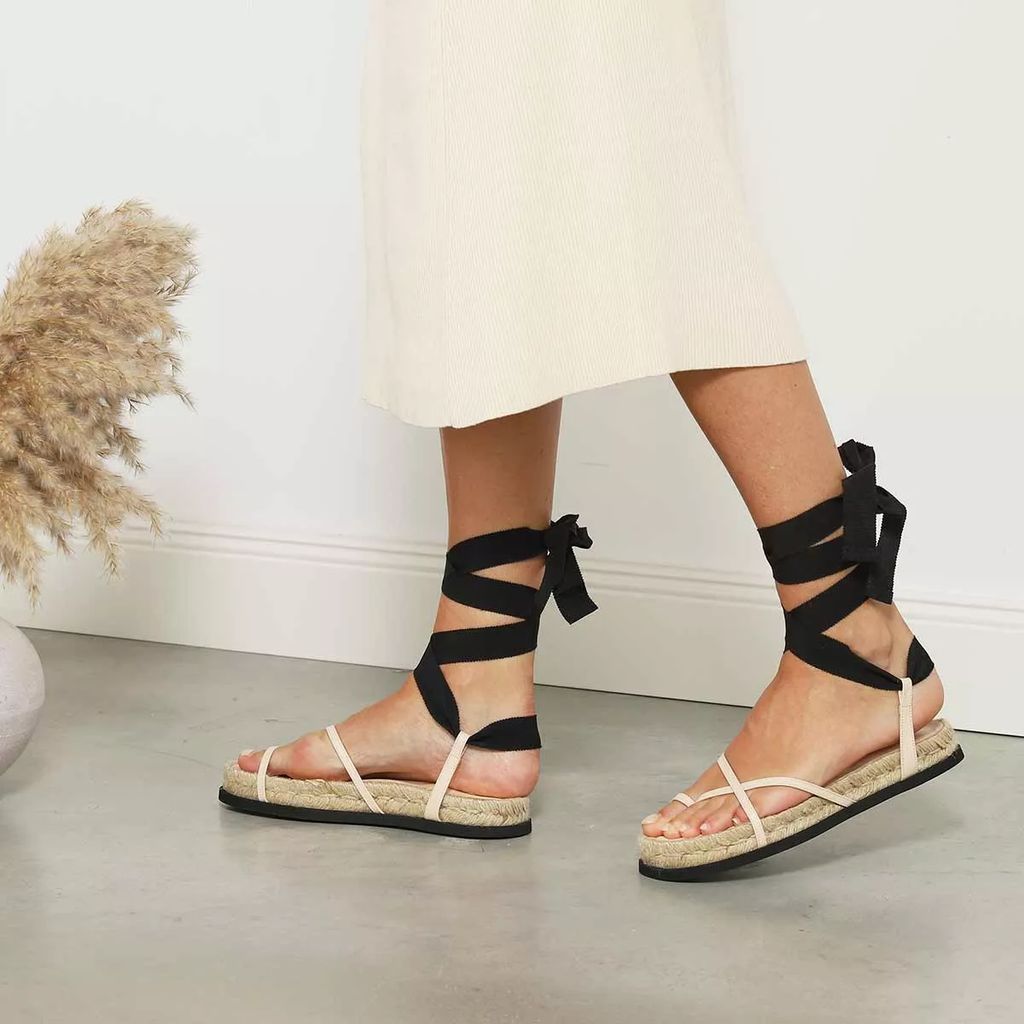 Sandals - Yasmine - Strappy Espadrille - black - Sandals for ladies