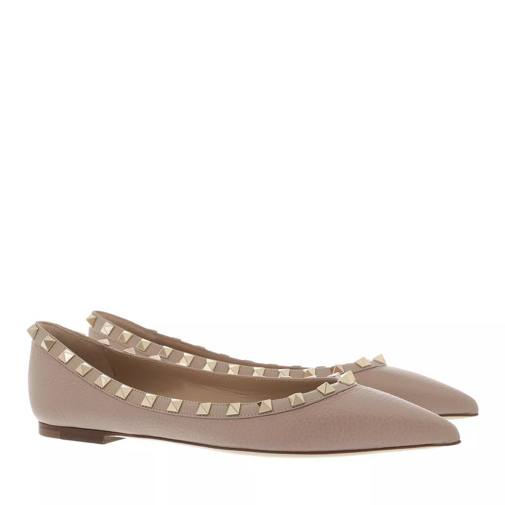 Loafers & Ballet Pumps - Rockstud Grained Leather Ballerina - beige - Loafers & Ballet Pumps for ladies