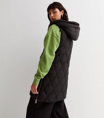 Black Wave Quilted Long Hooded Gilet New Look
