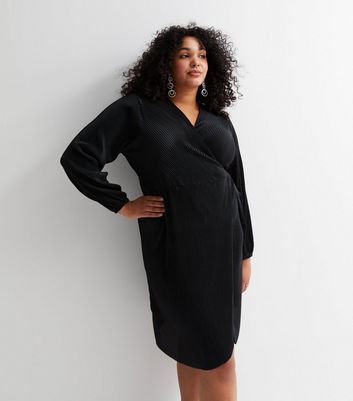 Curves Black Plissé V Neck Long Sleeve Midi Wrap Dress New Look
