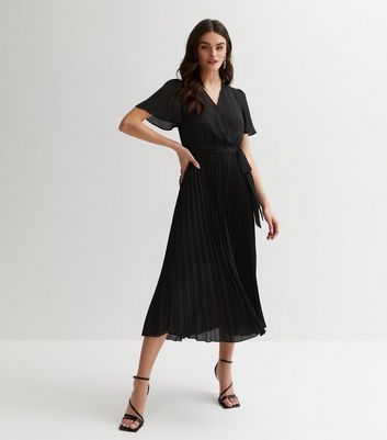 Black Pleated Midi Wrap Dress New Look