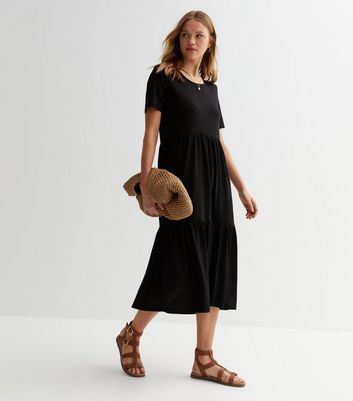 Black Short Sleeve Tiered Midi Dress New Look