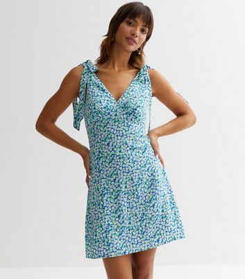 Blue Ditsy V Neck Strappy Mini Dress New Look