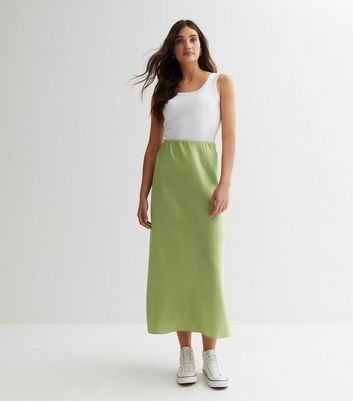 Light Green Satin Maxi Skirt New Look