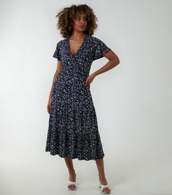 Navy Floral Shirred Midi Wrap Dress New Look