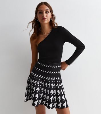 Black Dogtooth Flippy Mini Skirt New Look