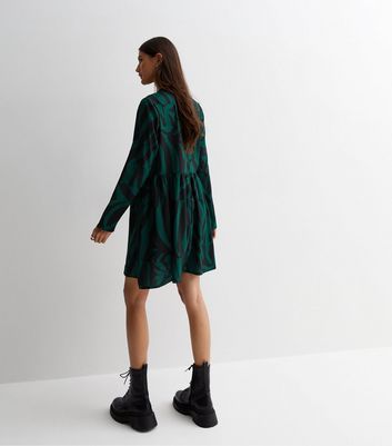 Green Abstract Print Crew Neck Mini Dress New Look