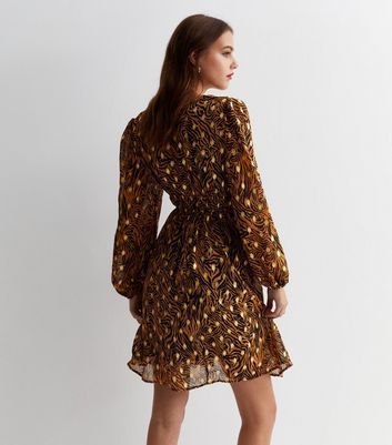 Brown Spot Shirred Waist Mini Dress New Look