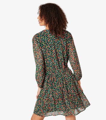 Green Ditsy Floral Ruched Mini Dress New Look