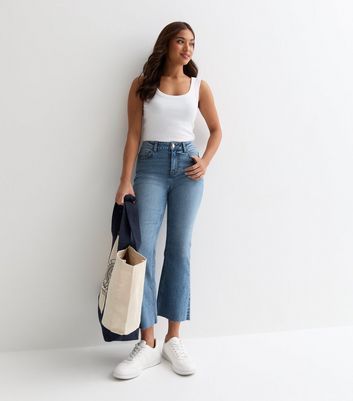 Petite Blue Melody Flared Crop Jeans New Look