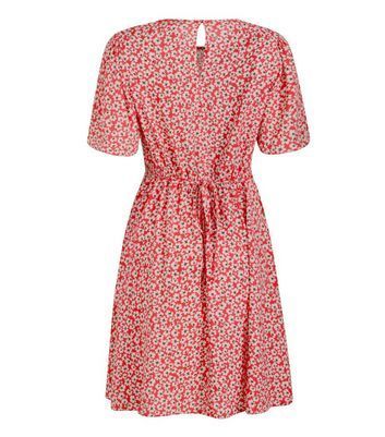 Red Daisy Flutter Sleeve Tea Dress New Look