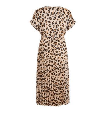 Curves Brown Leopard Print Pleated Satin Midi Dress New Look