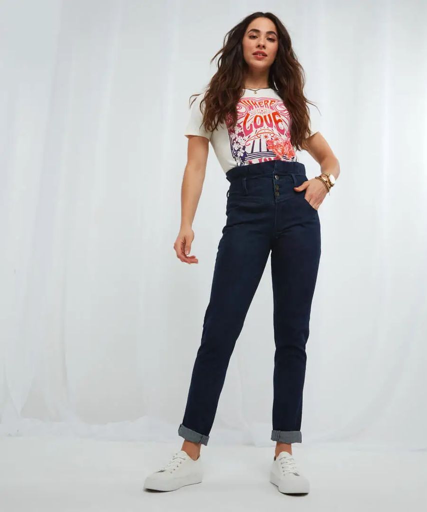 High Waisted Must Have Jeans