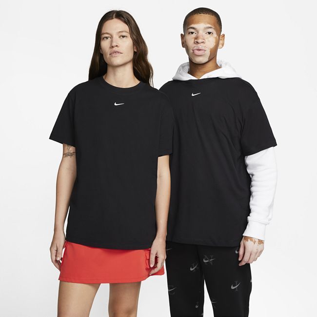 Sportswear Essentials Women's T-Shirt - Black