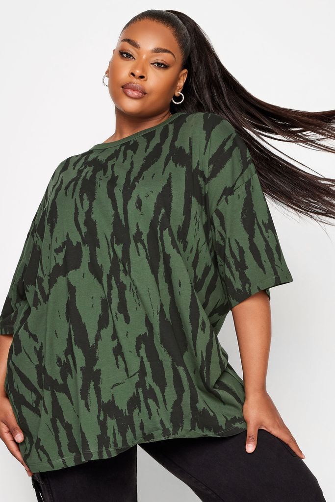 Curve Khaki Green Animal Print Tshirt, Women's Curve & Plus Size, Yours
