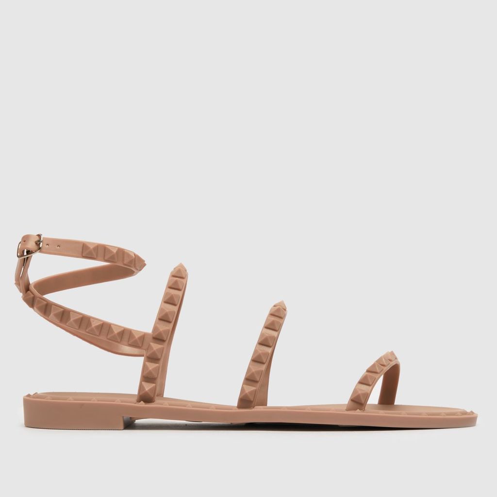 travel sandals in natural