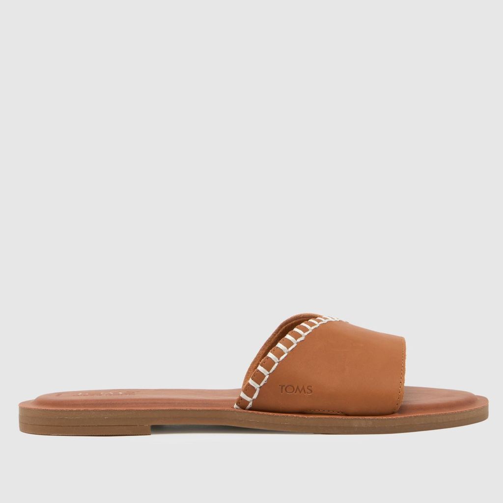 shea sandals in tan