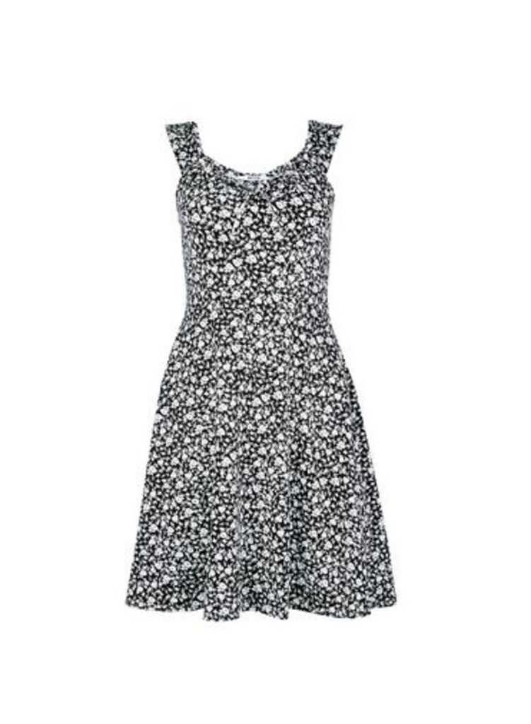 Womens Petite Black Ditsy Print Fit And Flare Dress, Black