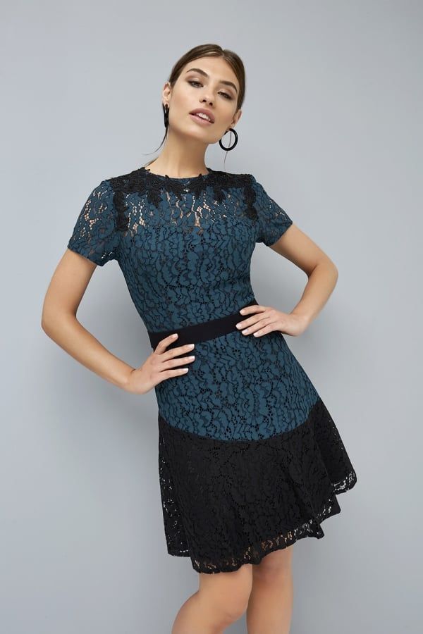 Peacock Lace Prom size: 10 UK, colour: Teal