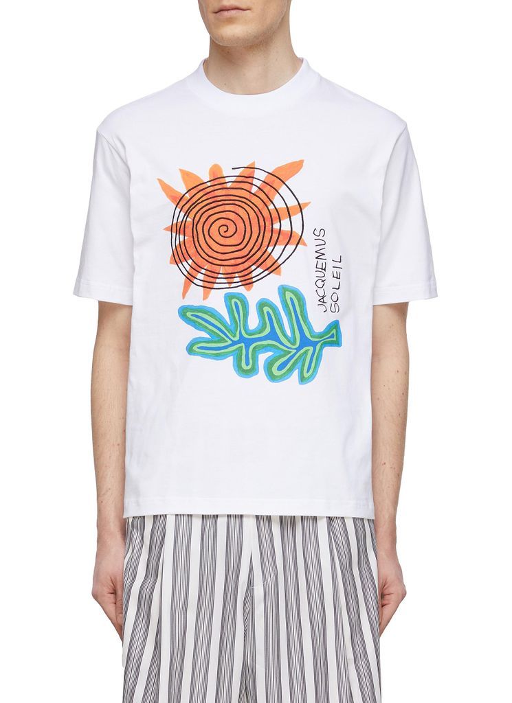 ‘Le T-shirt Soalheiro' Graphic Print Embroidered Crewneck Cotton T-Shirt