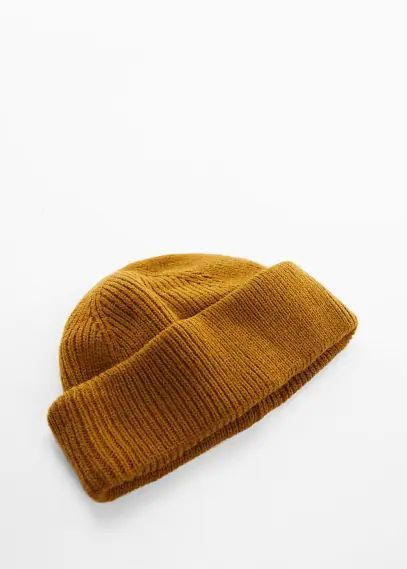 Short knitted hat mustard - Man - One size - MANGO MAN