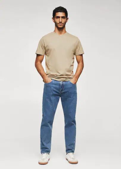 Basic cotton V-neck T-shirt beige - Man - XS - MANGO MAN