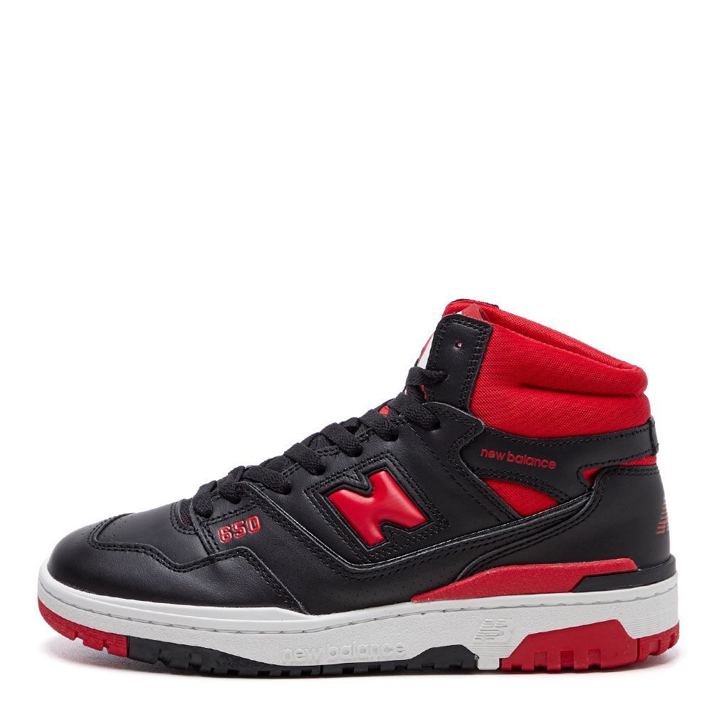 650 Trainers - Black / Red