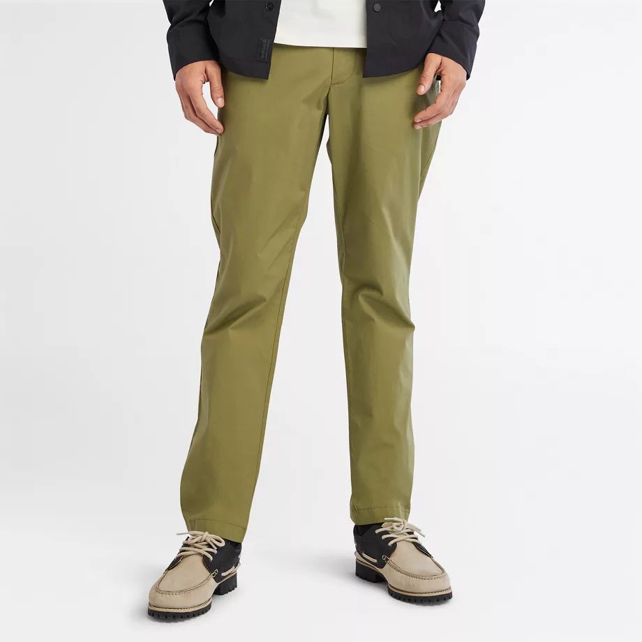Sargent Lake Super-lightweight Stretch Chino Trousers For Men In Green Green, Size 38x34