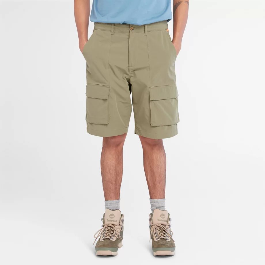 Water Repellent Outdoor Cargo Shorts For Men In Green Green, Size 31