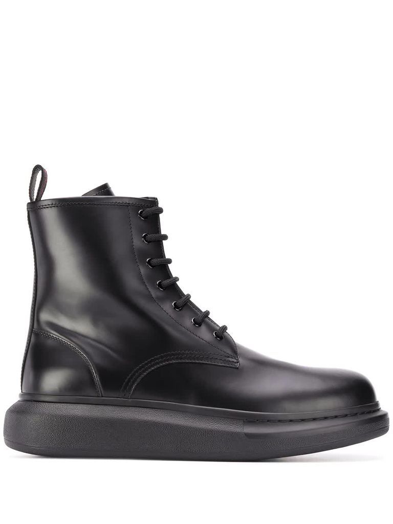 Man Oversize Ankle Boot In Black Leather