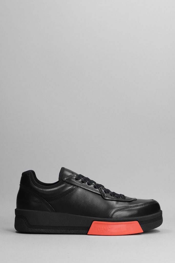 Cosmo Sneakers In Black Leather
