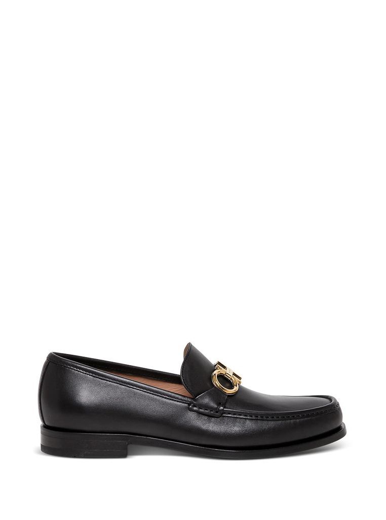 Salvatore Ferragamo Mans Rolo Black Leather Loafers With Gancini Buckle