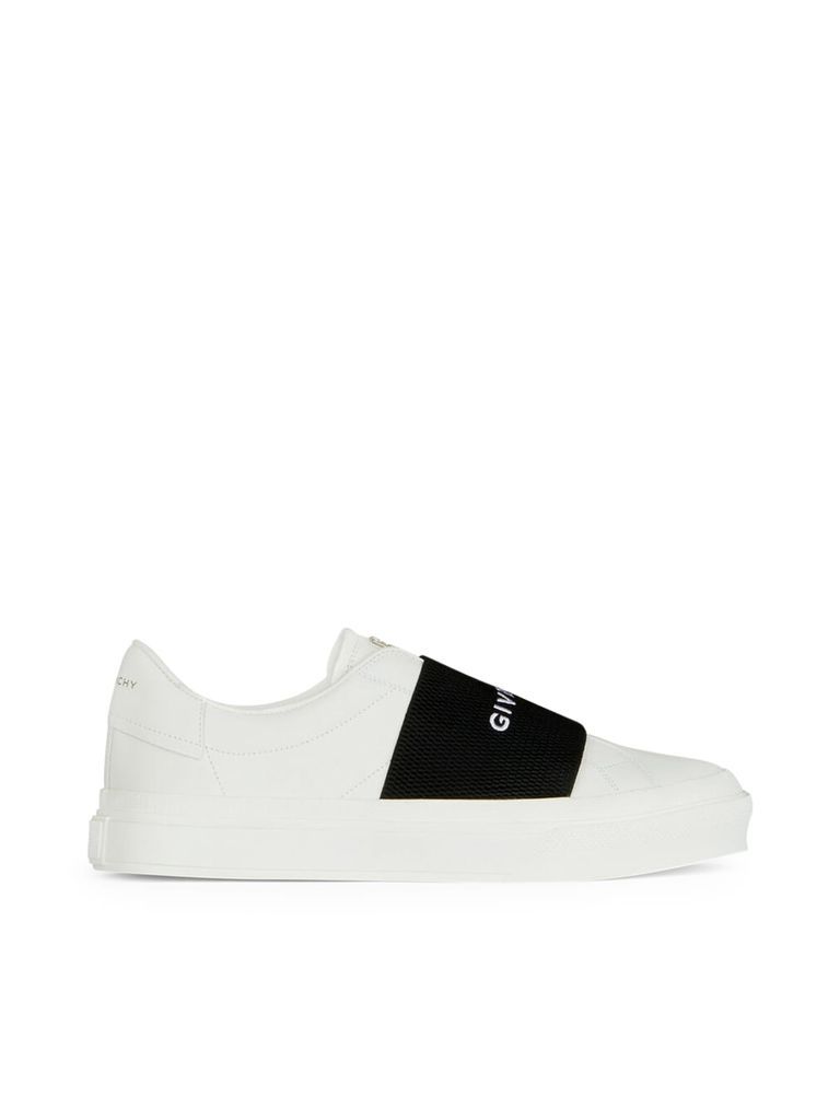City Sport Sneaker With Elastic