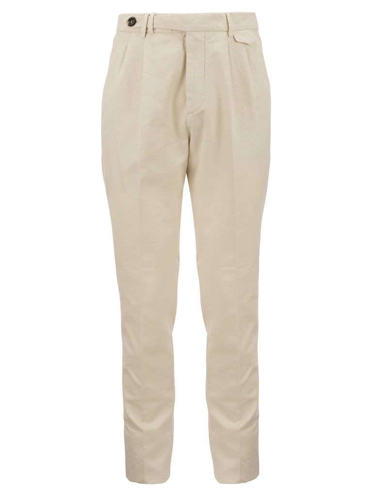 Leisure-Fit Trousers In Garment-Dyed Twisted Cotton Gabardine With Double Dart And Waistband Puller