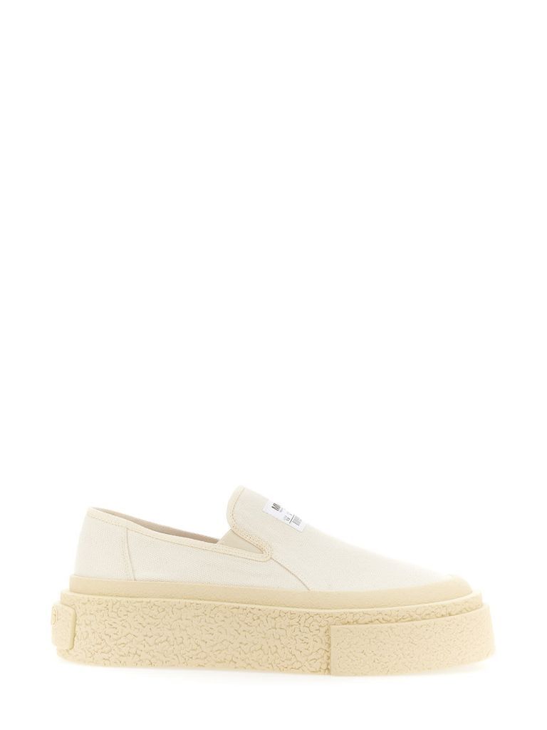 Thick-Soled Sneaker
