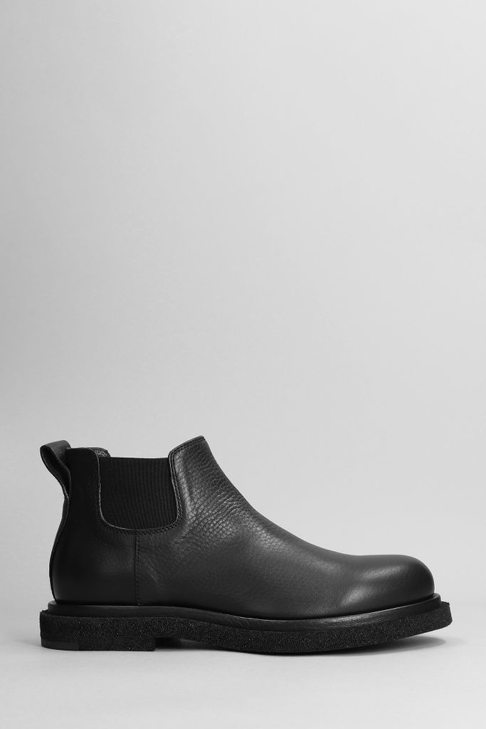 Tonal Ankle Boots In Black Leather