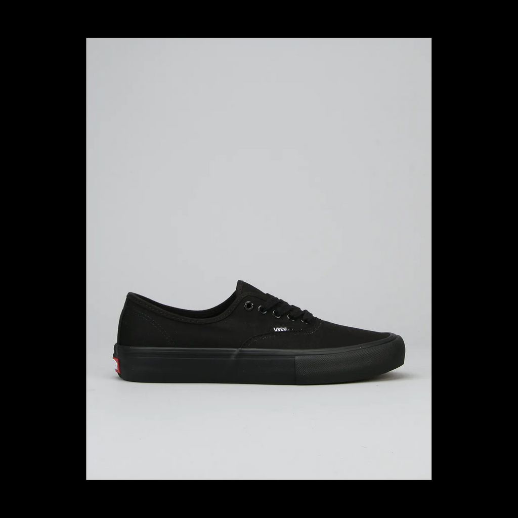 Authentic Pro Skate Shoes - Black/Black (UK 12)