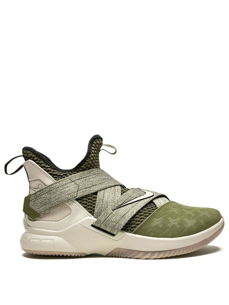Nike Lebron Soldier 12 sneakers - Green