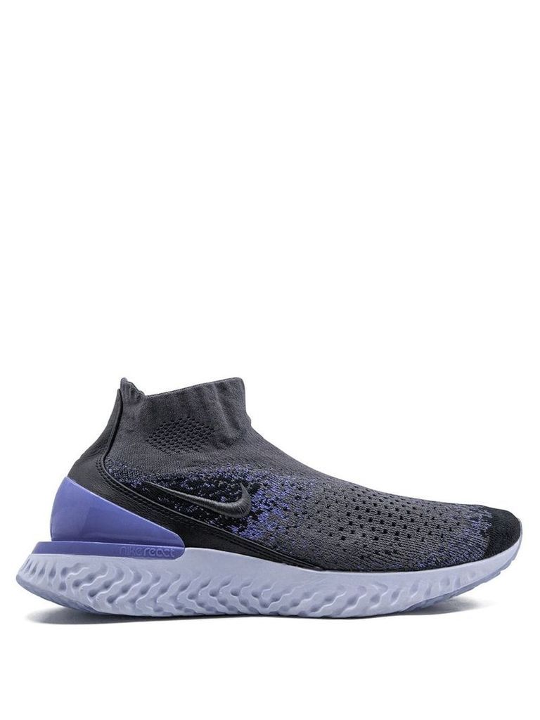 Nike Rise React Flyknit sneakers - Grey