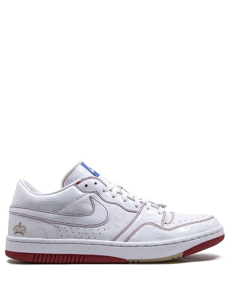 Nike court force low sneakers - White